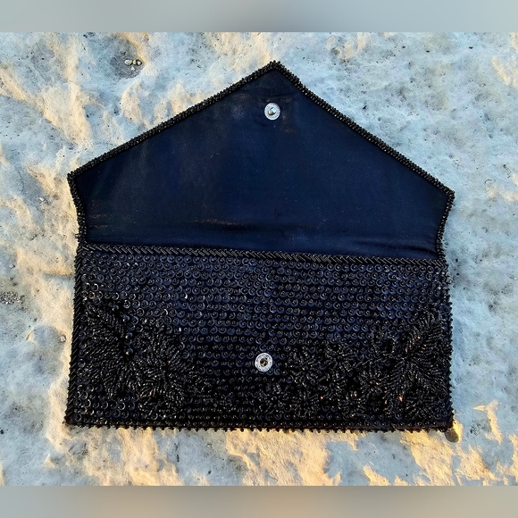 Black hand beaded Vintage 1950s Hong Kong handbag clutch purse some bead missing - Picture 9 of 12